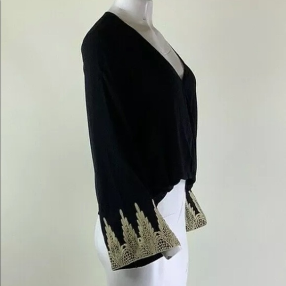 Planet Blue Life Sz XS Crop Embroider Sleeve Top - Picture 4 of 7